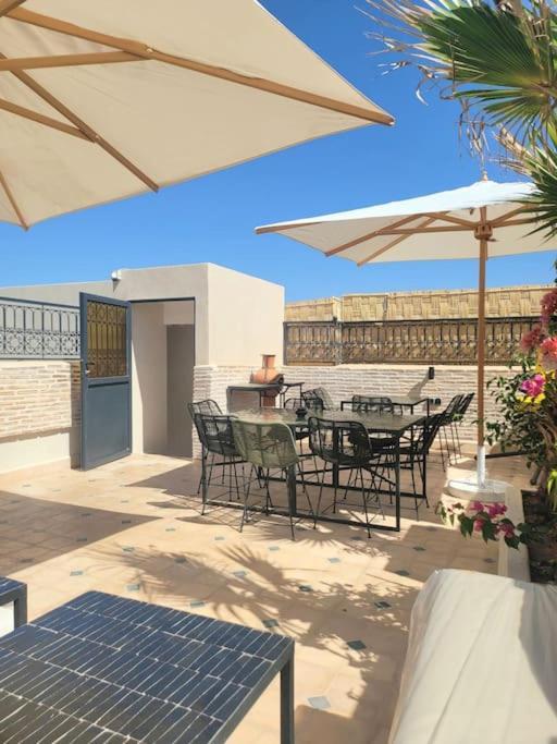 Riad Isahiac Avec Piscine En Exclusivite Marrakesh Luaran gambar