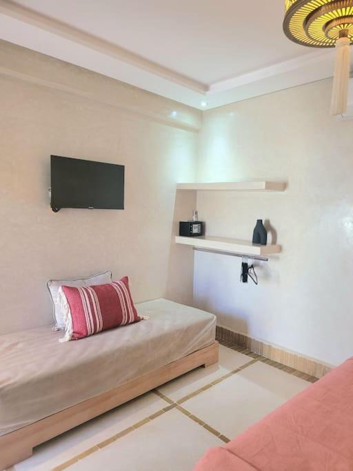 Riad Isahiac Avec Piscine En Exclusivite Marrakesh Luaran gambar