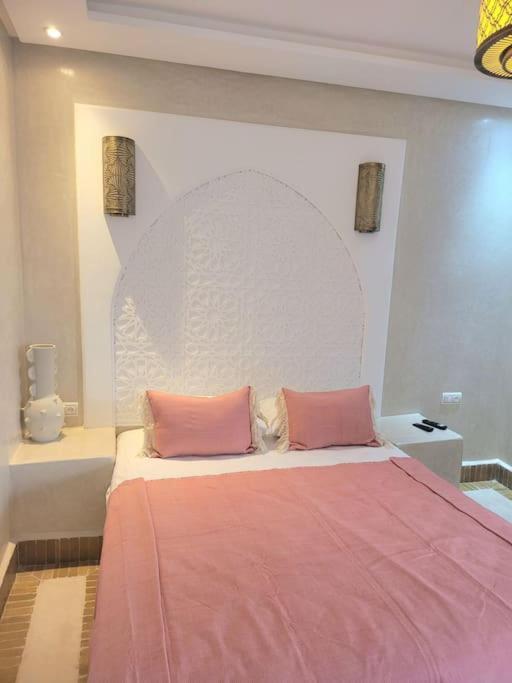 Riad Isahiac Avec Piscine En Exclusivite Marrakesh Luaran gambar