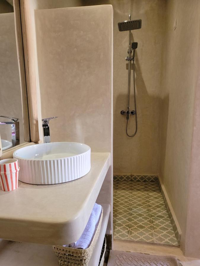 Riad Isahiac Avec Piscine En Exclusivite Marrakesh Luaran gambar